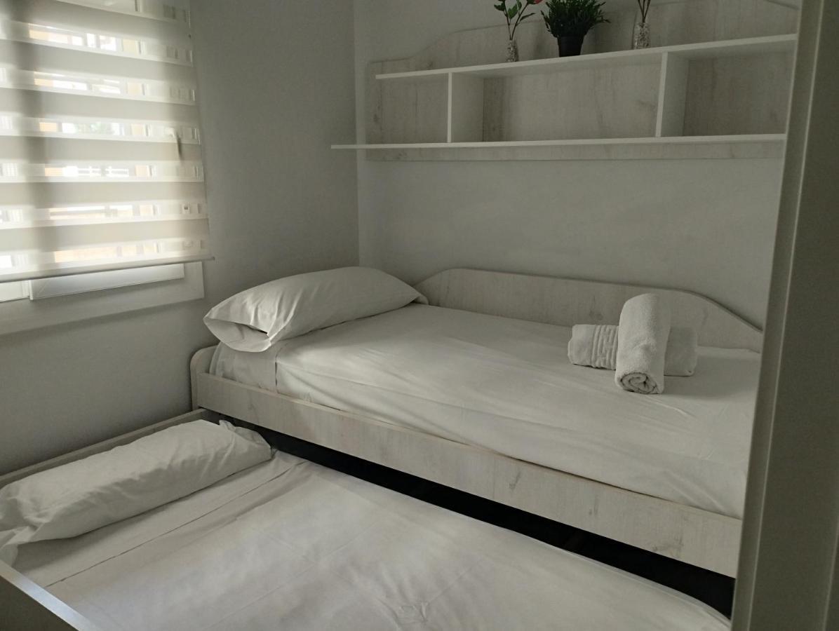 Los Nidos Carihuela New&Beach Torremolinos Exteriör bild