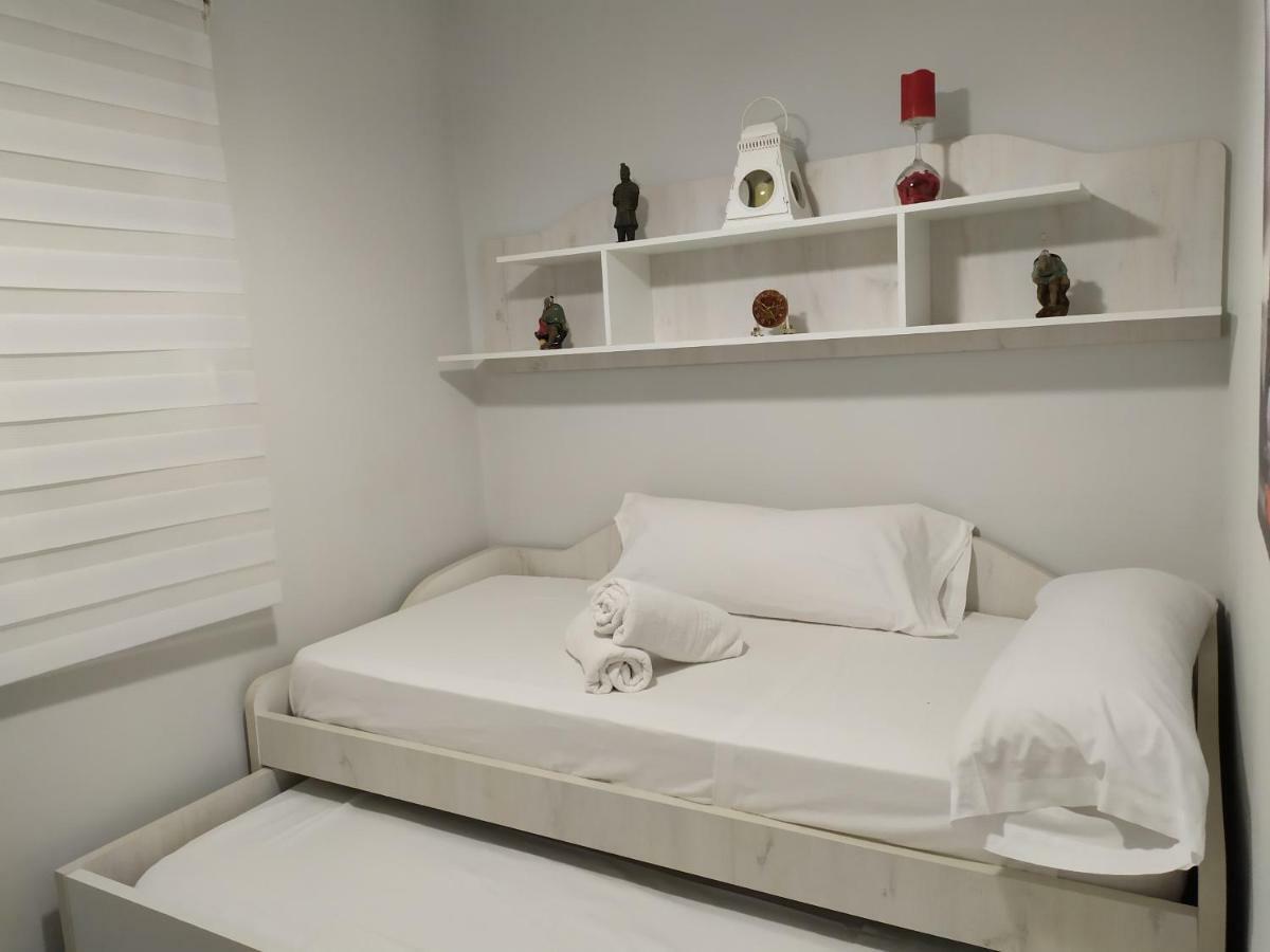Los Nidos Carihuela New&Beach Torremolinos Exteriör bild